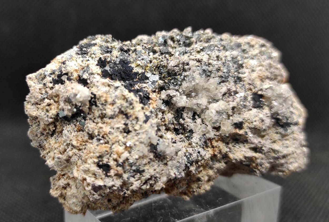 Yuanfuliite Calcite Hematite & Diopside