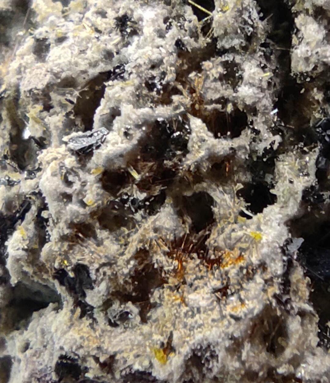 Yuanfuliite Calcite Hematite & Diopside