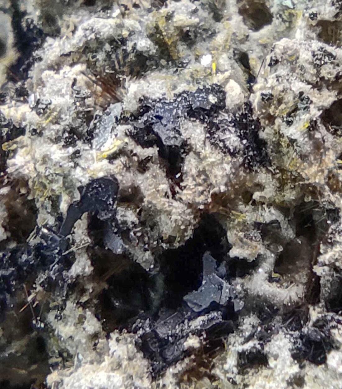 Yuanfuliite Calcite Hematite & Diopside