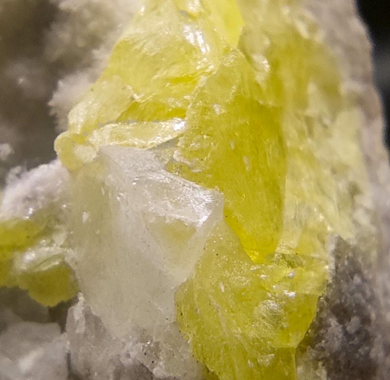 Sulphur Celestine & Aragonite