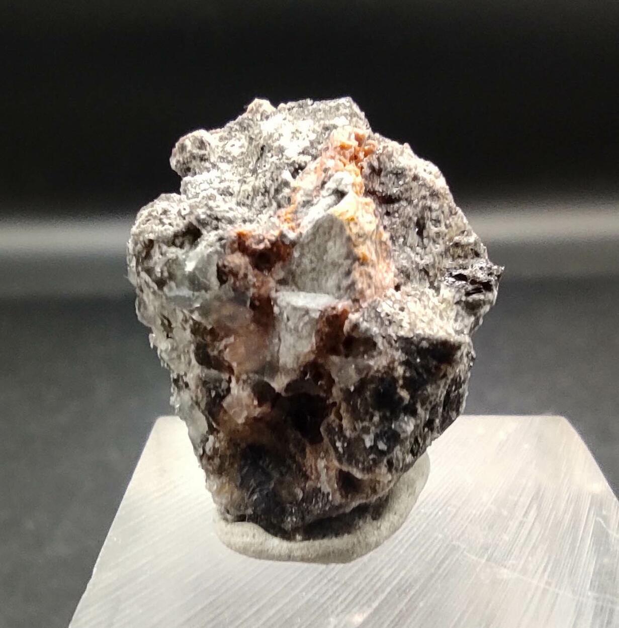 Pseudobrookite & Sanidine