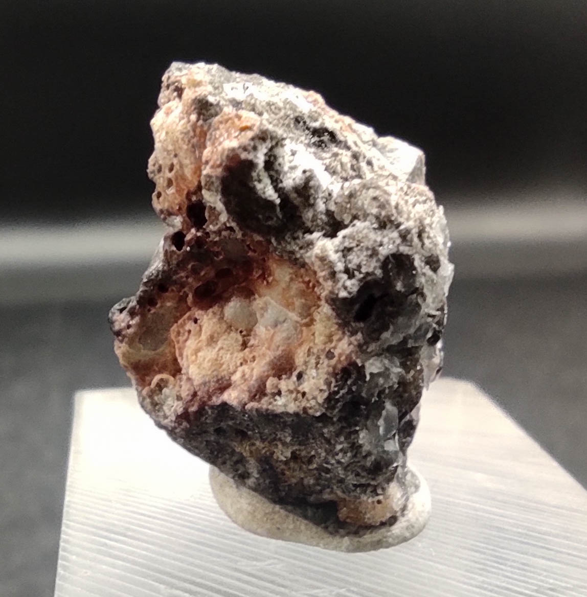 Pseudobrookite & Sanidine