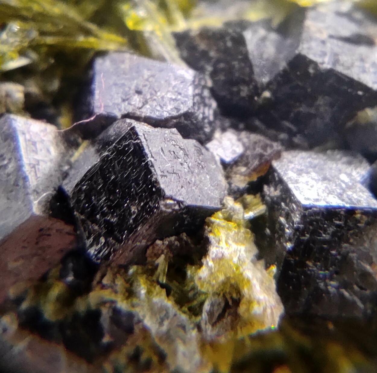 Clinozoisite Calcite & Andradite