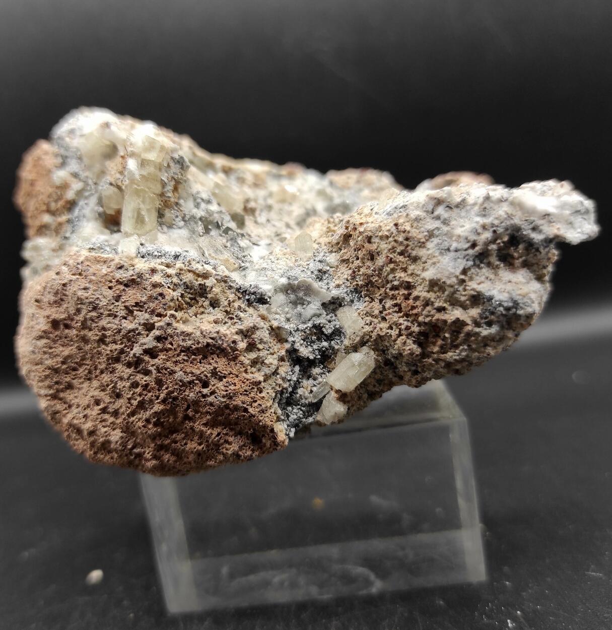 Fluorapatite Hematite & Calcite