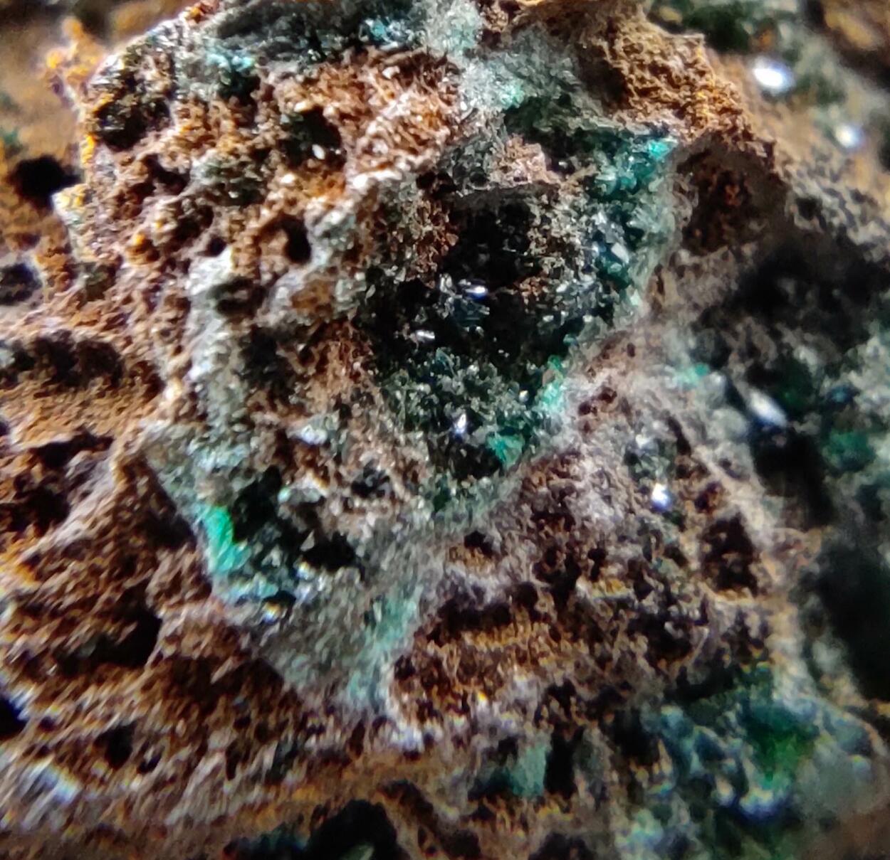 Reichenbachite Pseudomalachite Goethite On Limonite