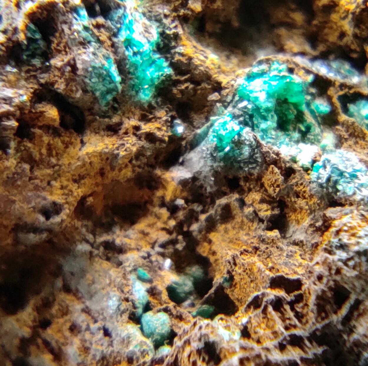 Reichenbachite Pseudomalachite Goethite On Limonite