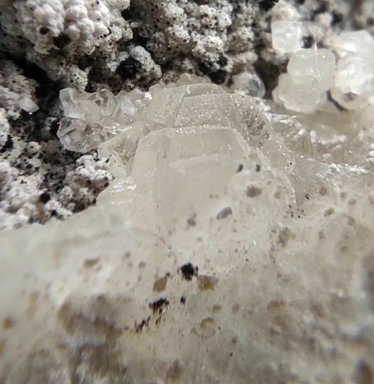 Ferrierite-Mg & Heulandite