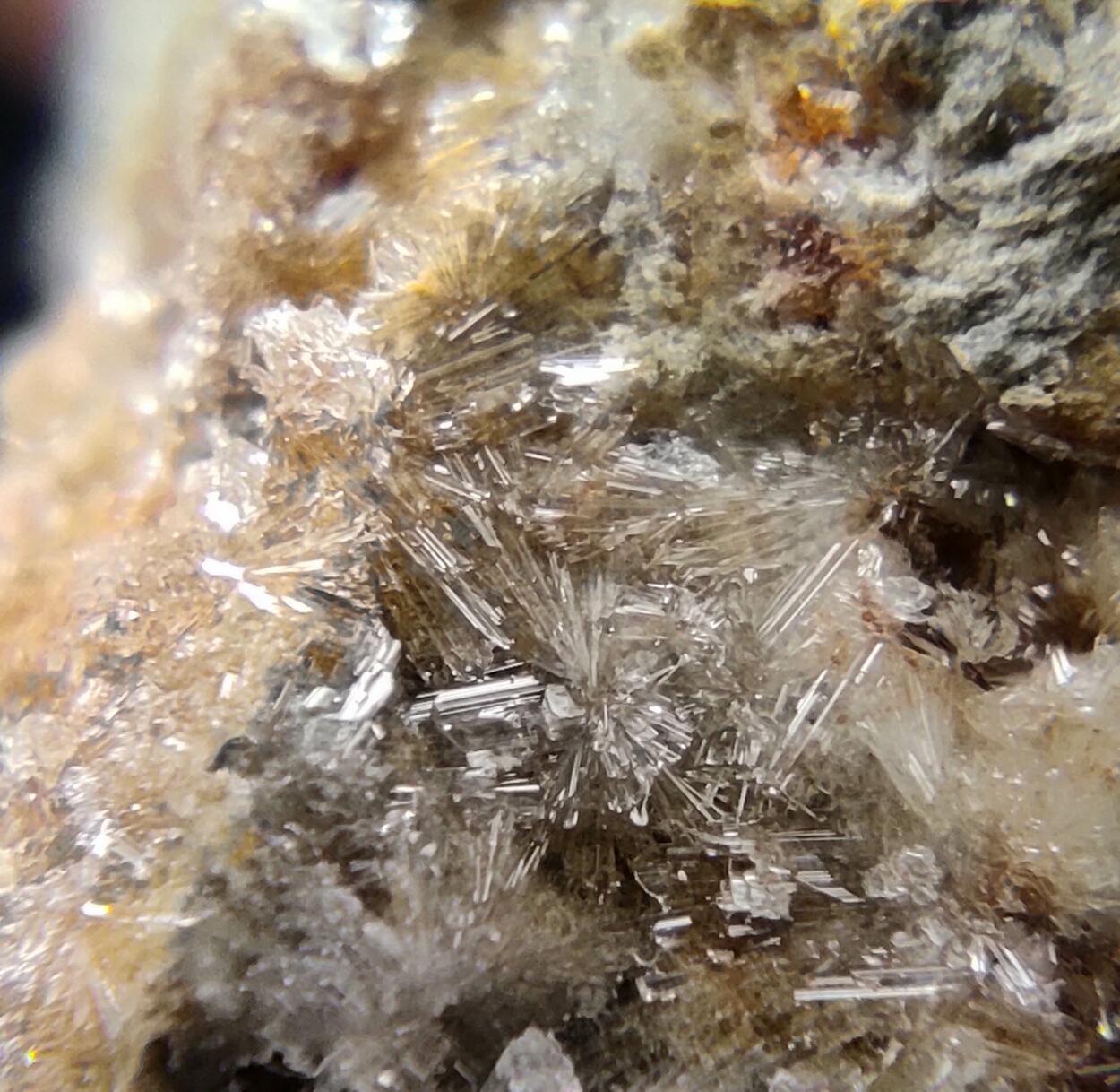 Rosasite Hemimorphite & Mimetite