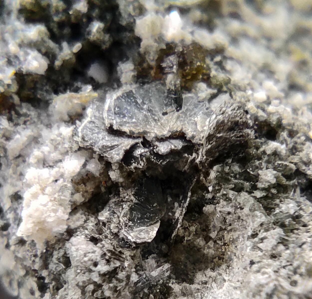 Analcime Titanite Calcite Hematite Prehnite & Actinolite