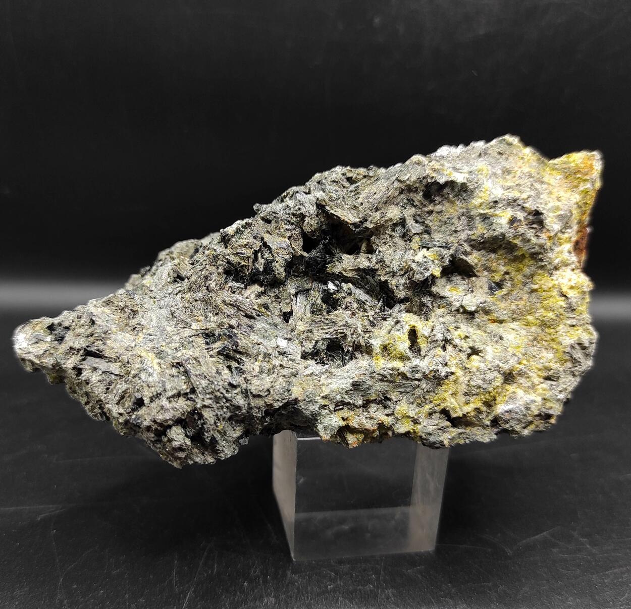 Actinolite Ferro-actinolite & Epidote
