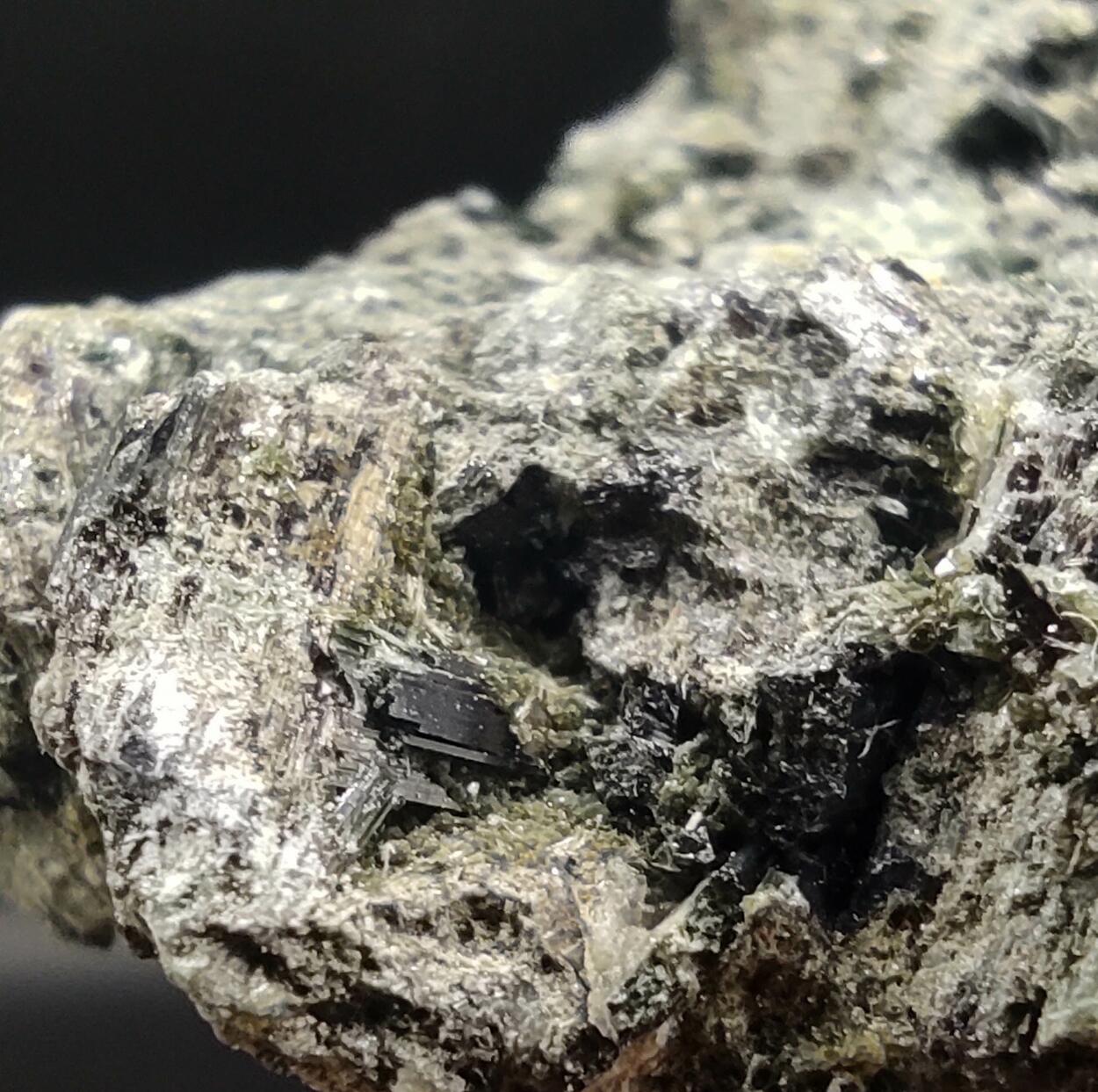 Actinolite Ferro-actinolite & Epidote