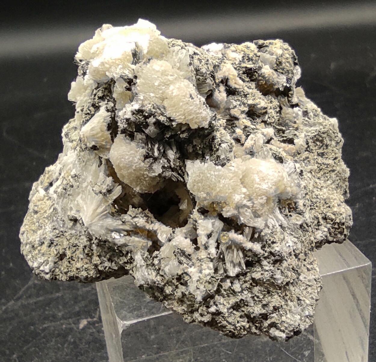 Titanite Prehnite Ferro-actinolite Albite & Tremolite