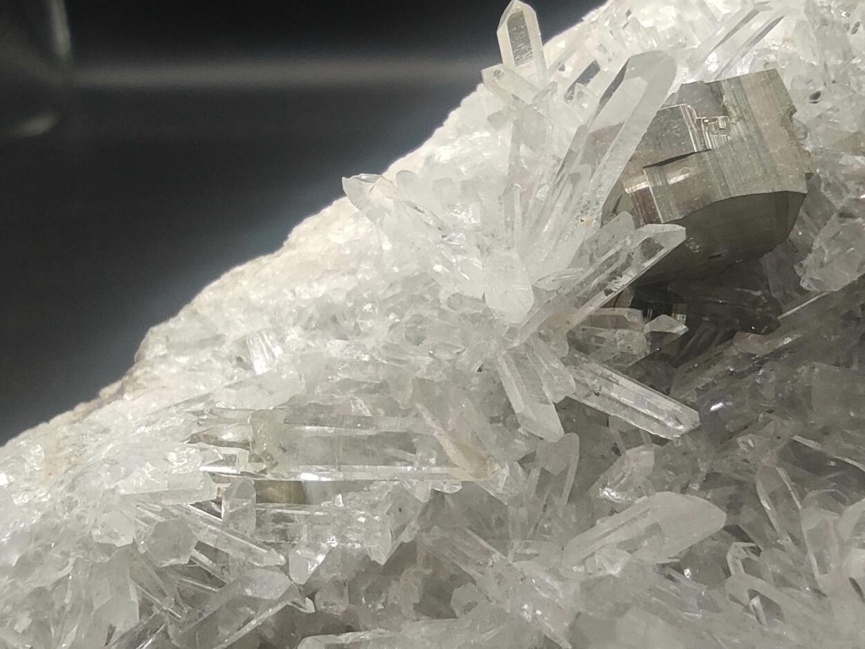 Quartz Pyrite & Chalcopyrite