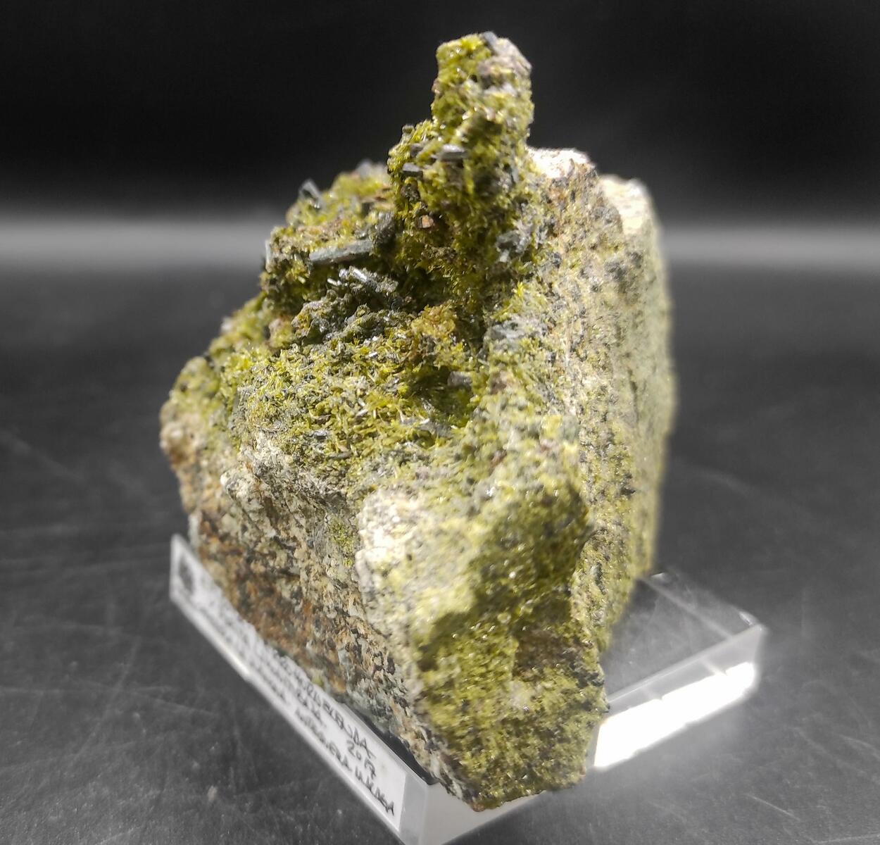 Epidote Ferro-actinolite & Pyrite
