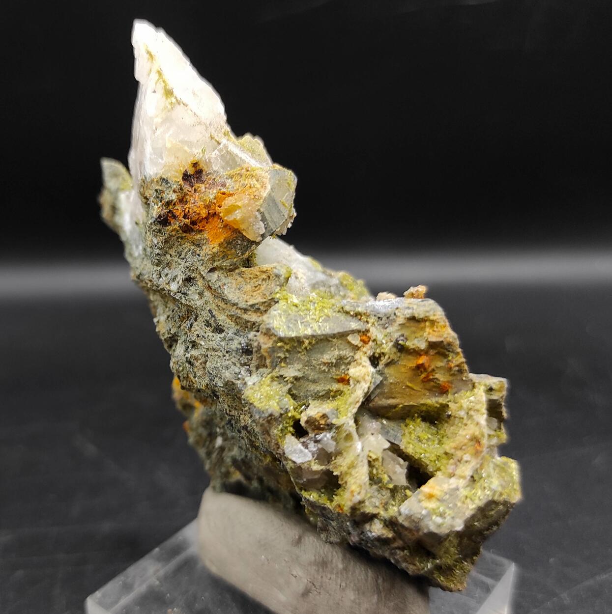 Clinozoisite Calcite & Andradite