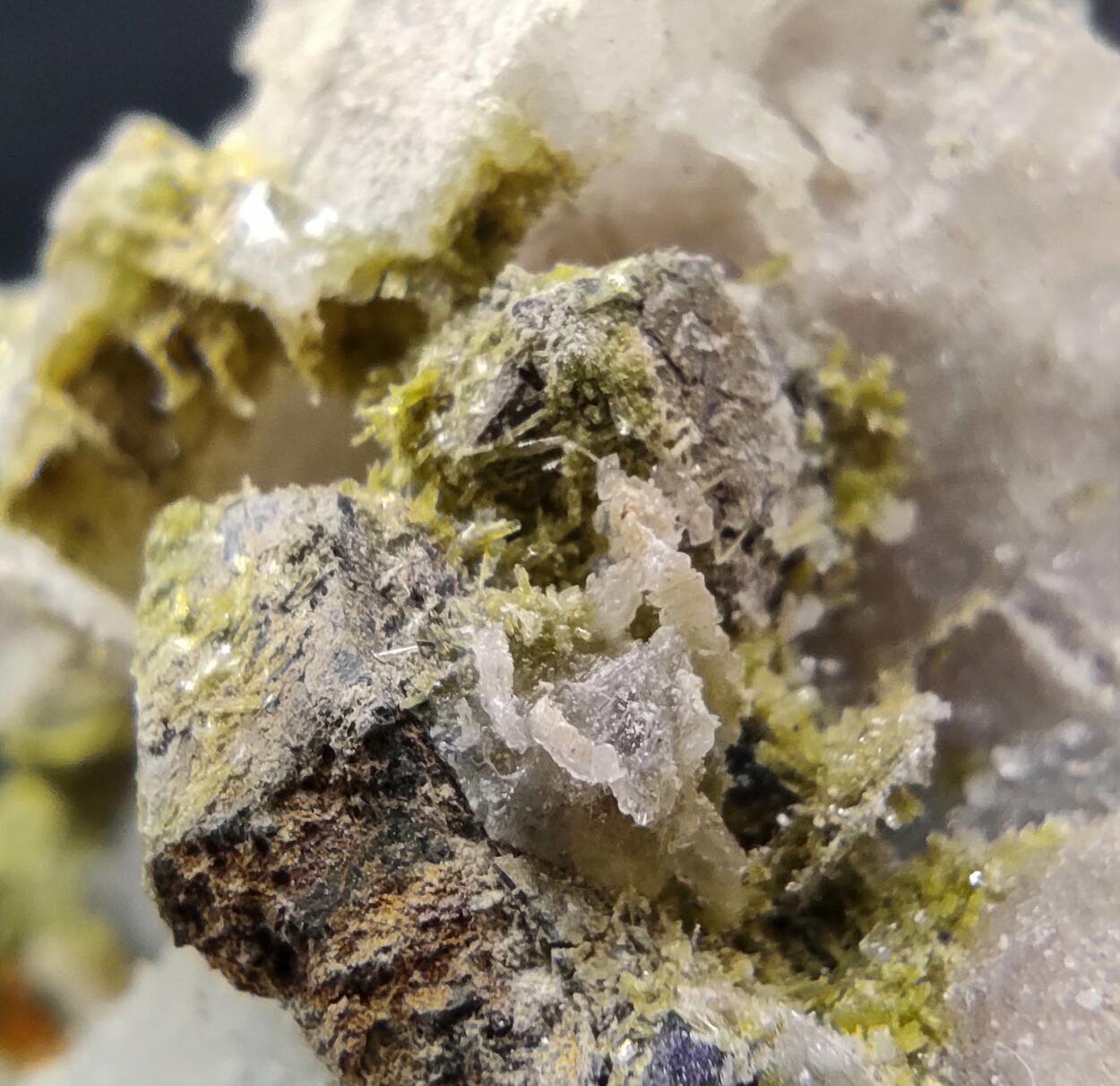 Clinozoisite Calcite & Andradite