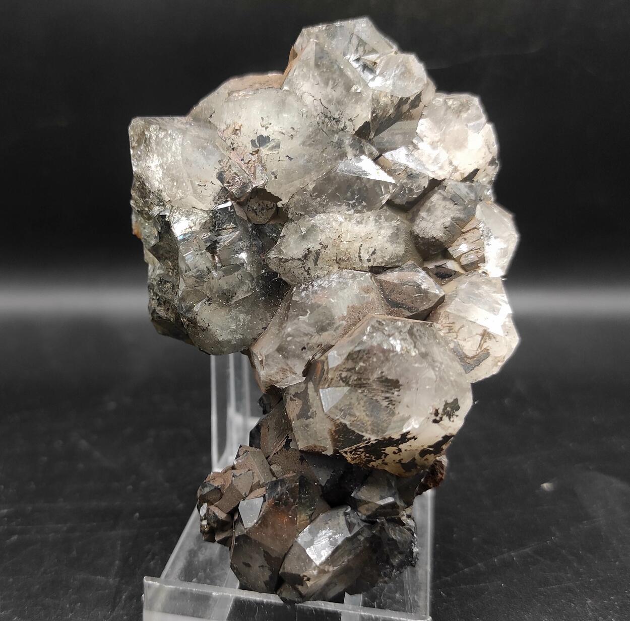 Quartz & Pyrolusite