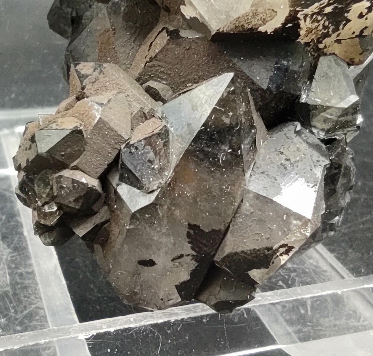 Quartz & Pyrolusite
