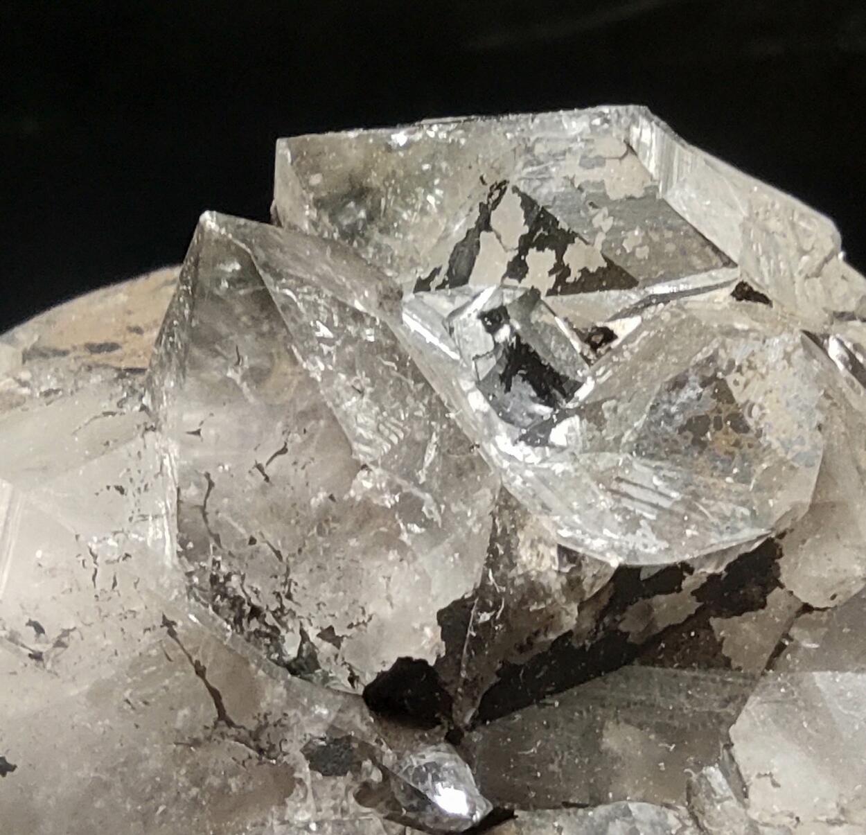 Quartz & Pyrolusite