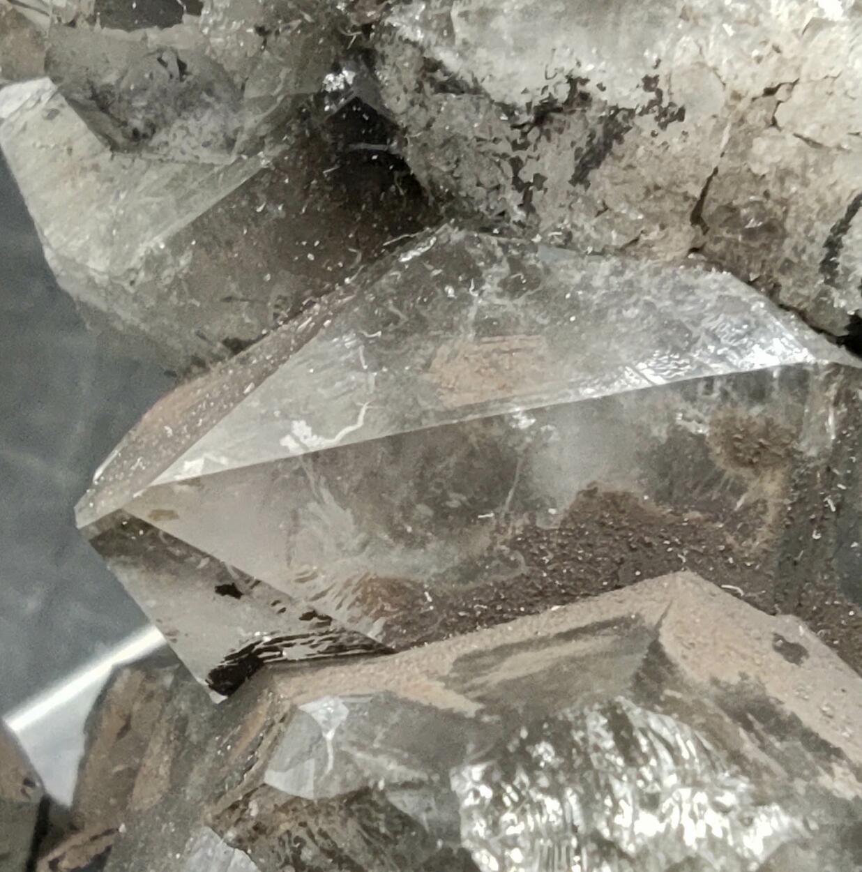 Quartz & Pyrolusite
