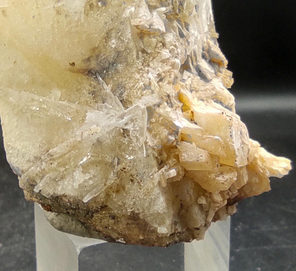 Aragonite On Dolomite