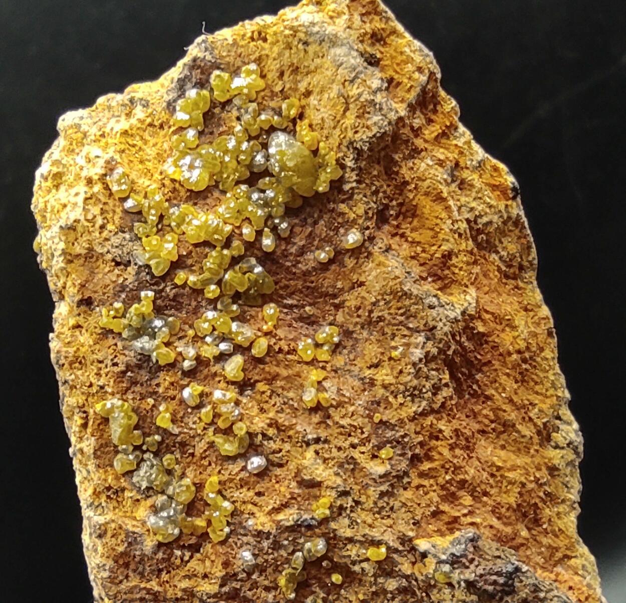 Campylite Mimetite & Cerussite On Limonite & Goethite