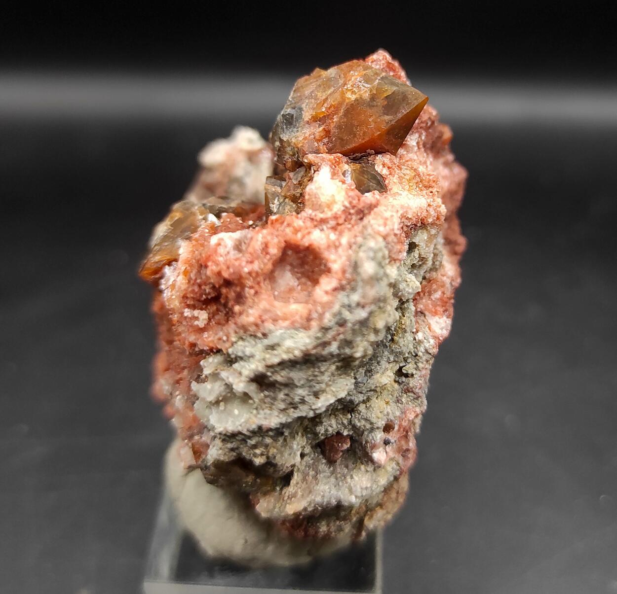 Eisenkiesel On Gypsum