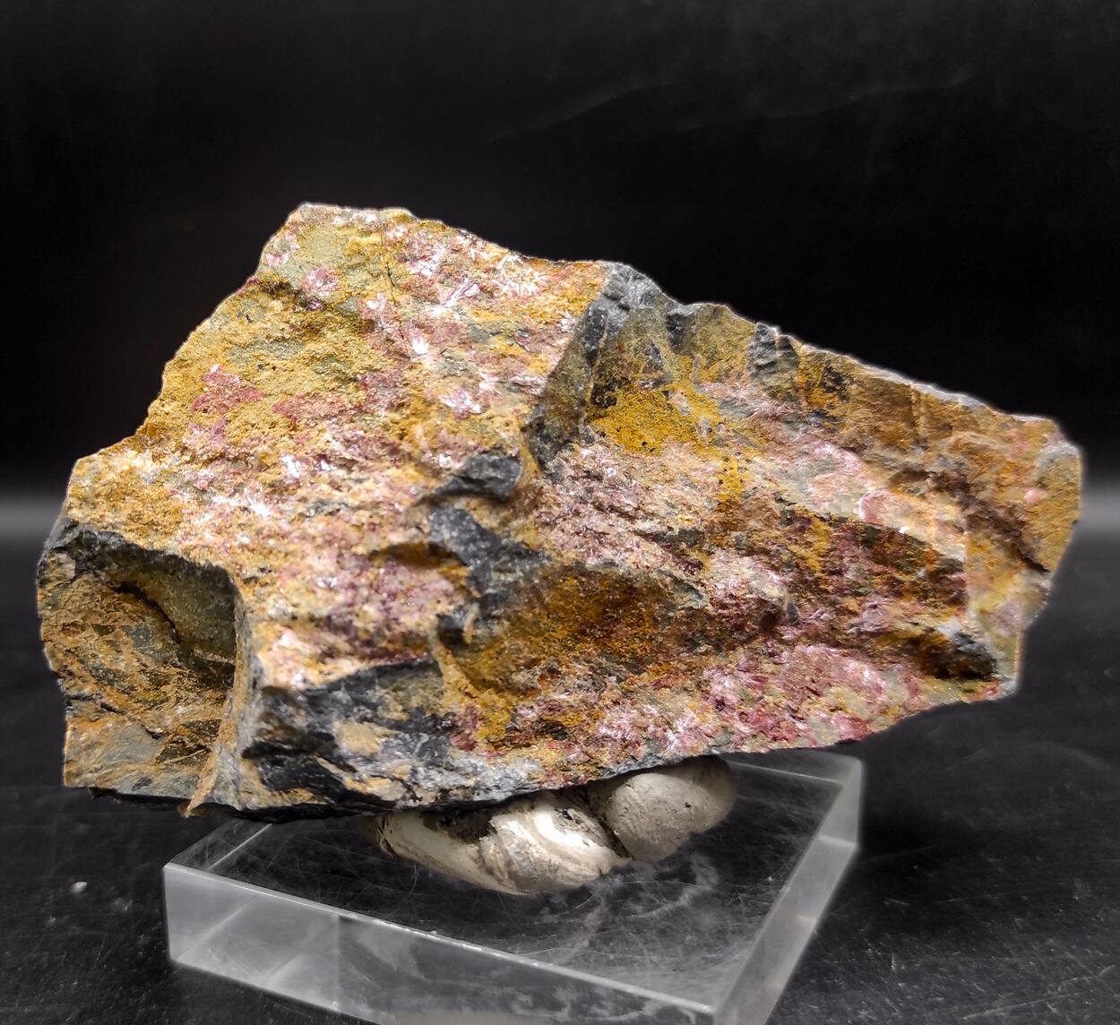 Erythrite