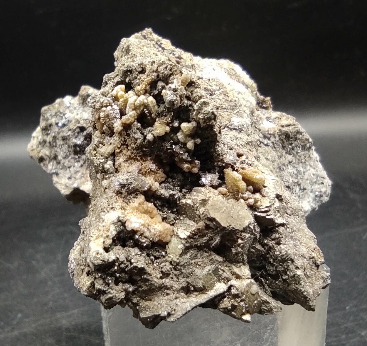 Pyrrhotite Quartz Pyrite Sphalerite & Calcite