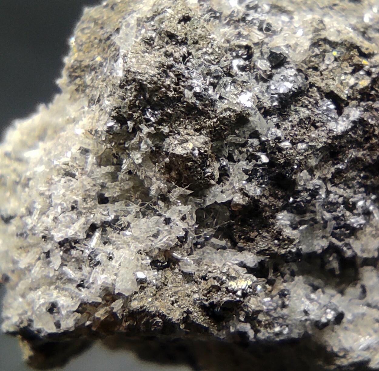 Pyrrhotite Quartz Pyrite Sphalerite & Calcite