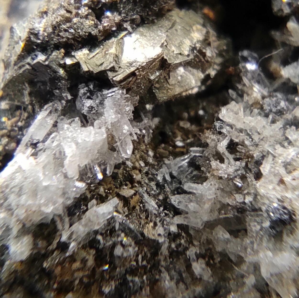 Pyrrhotite Quartz Pyrite Sphalerite & Calcite