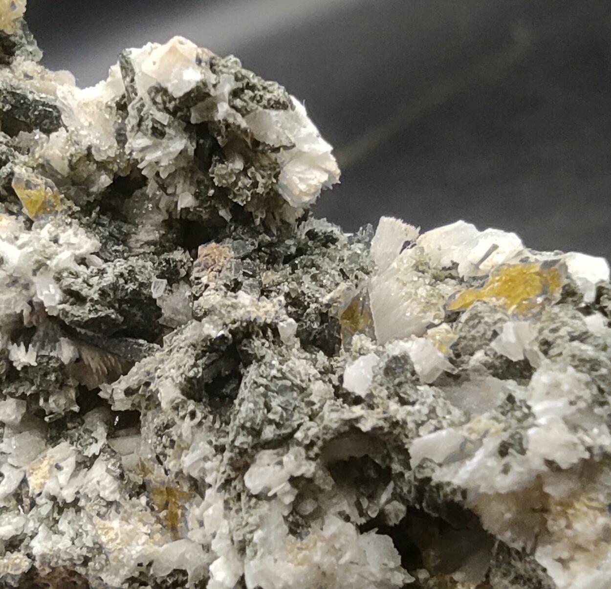 Titanite Albite Prehnite Ferro-actinolite & Calcite