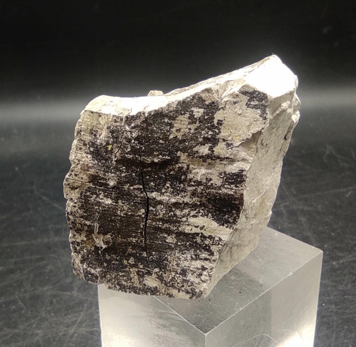 Tyuyamunite Pyrolusite & Sepiolite