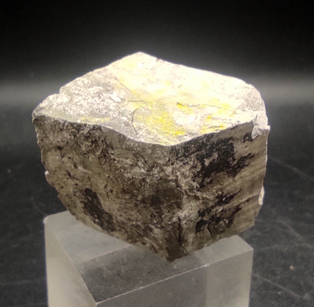 Tyuyamunite Pyrolusite & Sepiolite
