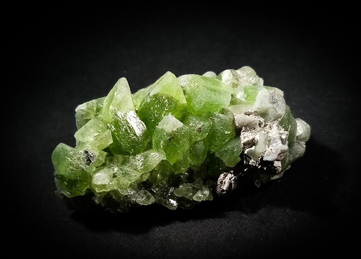 Forsterite Var Peridot