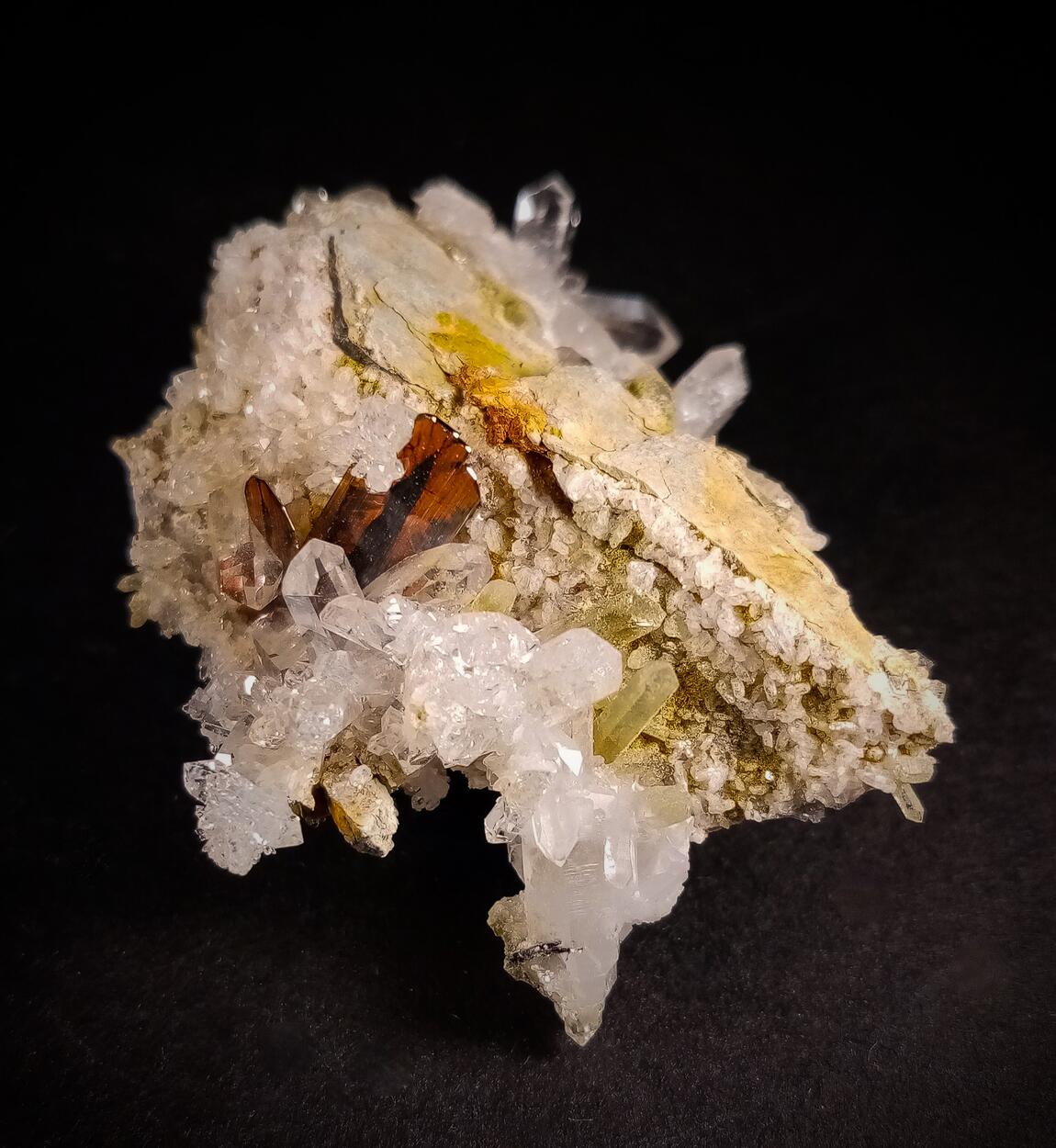 Brookite & Quartz