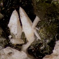 Cuspidine & Vesuvianite