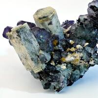 Beryl Var Heliodor & Fluorite