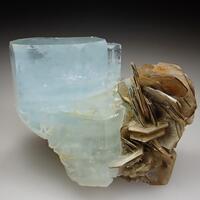 Aquamarine & Muscovite