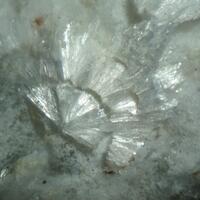 Esquireite & Macdonaldite