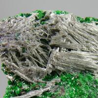 Shuiskite & Uvarovite