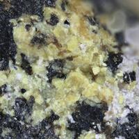 Håleniusite-(La) On Cerite-(Ce)