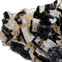 Fluorite With Siderite Sphalerite & Quartz