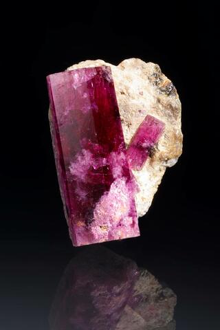 Mineral Images Only: Red Beryl