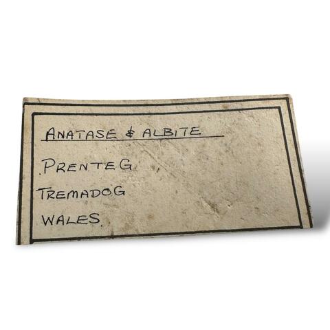 Label Images - only: Anatase With Albite