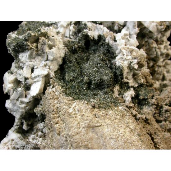 Siderite Manganoneptunite Sérandite Albite & Aegirine