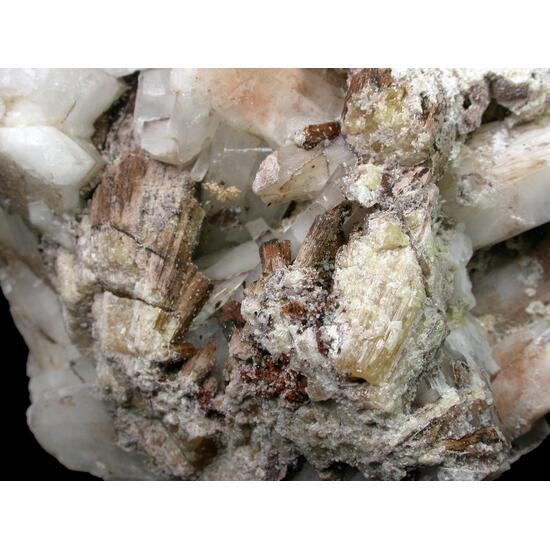 Rémondite-(Ce) & Natrolite