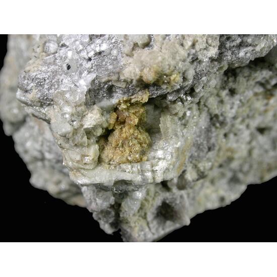 Bastnäsite-(Ce) Quartz Ankerite Gmelinite-Na Analcime & Donnayite-(Y)