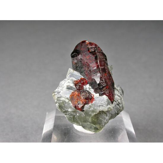 Chondrodite & Muscovite