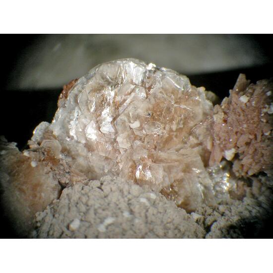 Rhodochrosite Rhabdophane-(Ce) & Catapleiite